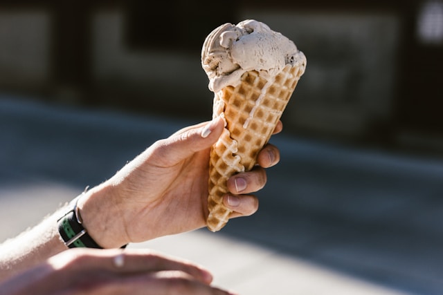 cornet de glace avec de la glace Carte d'Or
