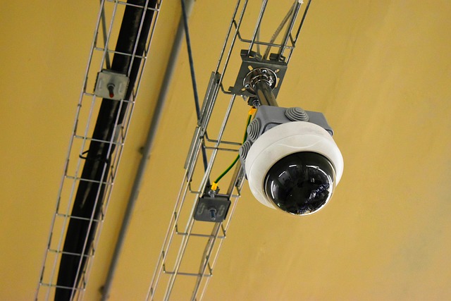 caméra de surveillance Dahua installée au plafond