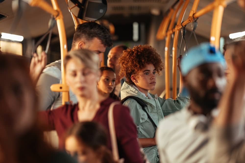 groupe de personnes dans un bus Ilévia