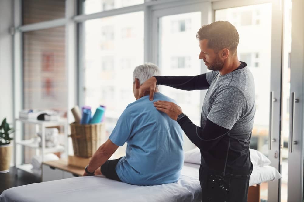 homme pendant une consultation médicale remboursée par La Médicale