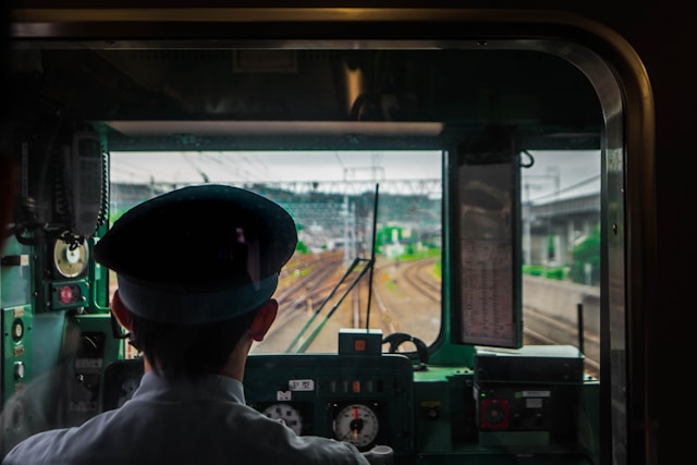 chauffeur de train couvert par la MCN