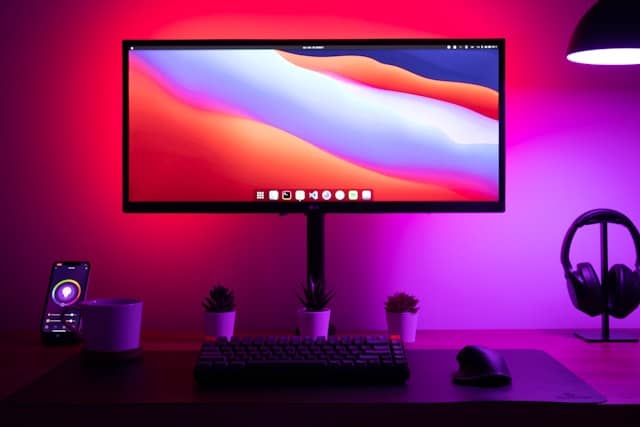 écran et lumières LED de la marque Optoma