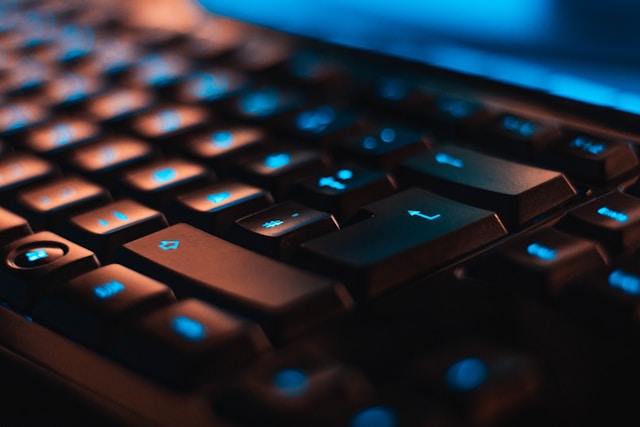 clavier d'un professionnel utilisant les services de Paritel